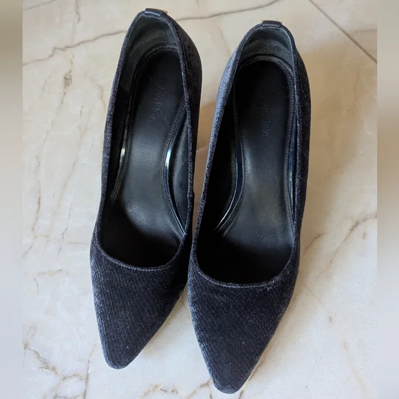 Calvin Klein | High Heel Shoes Womens Navy Velvet Gold Block Heel Pumps Neema - Picture 5 of 7